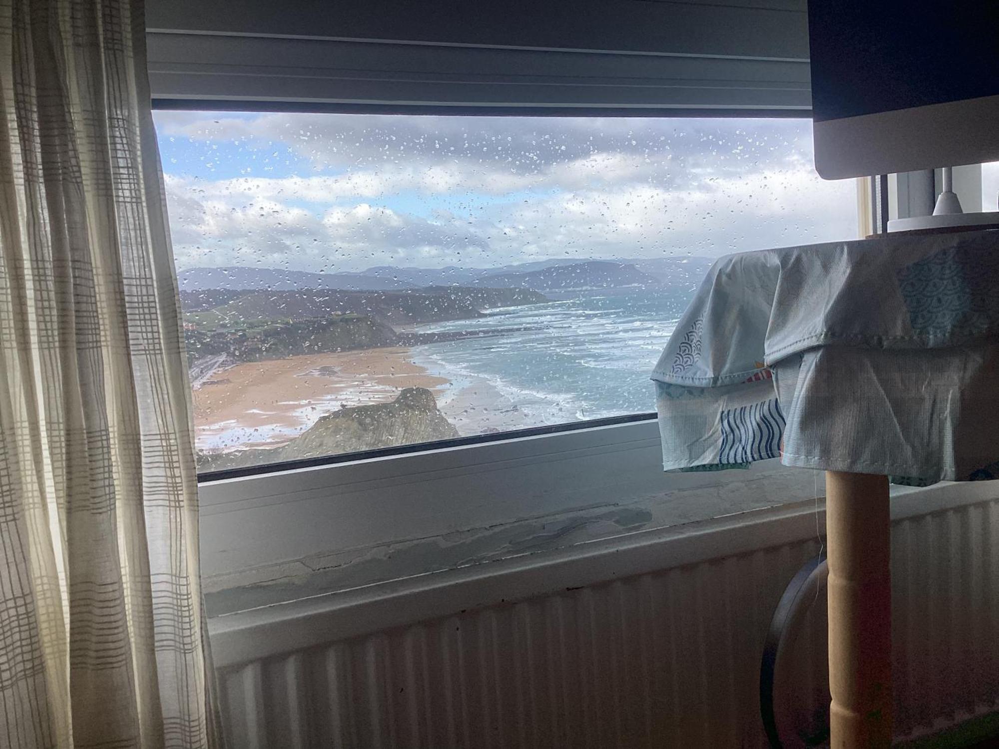 Vistas Al Mar Homestay